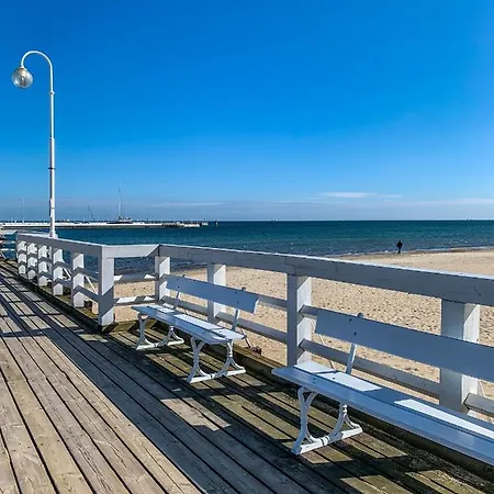 A 200 M Do Plazy Appartement